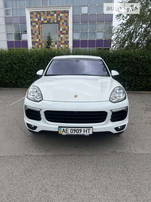 2016 porsche cayenne
