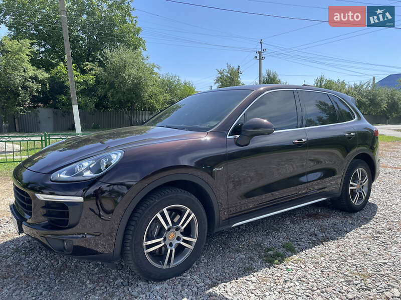 2016 porsche cayenne