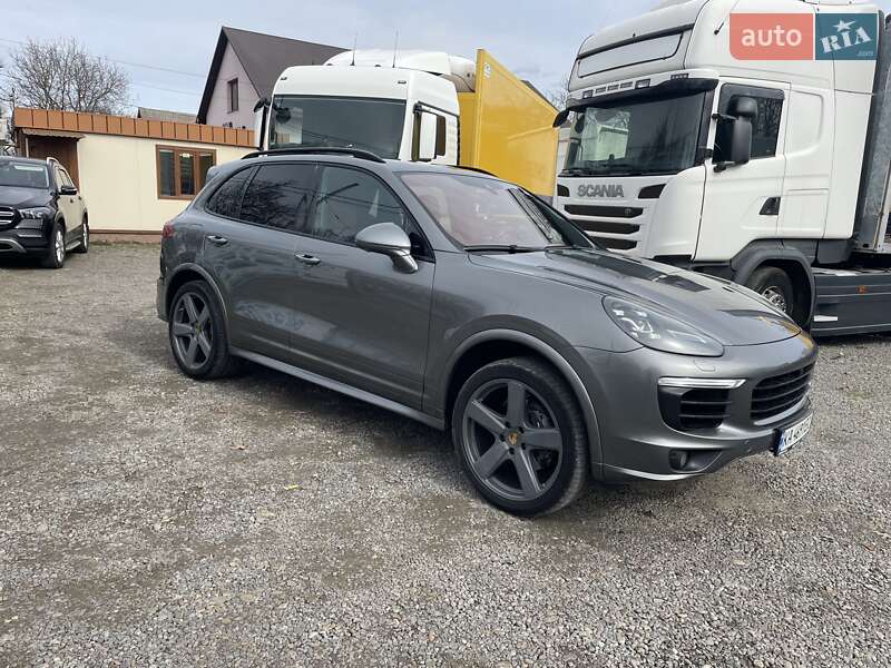 2016 porsche cayenne