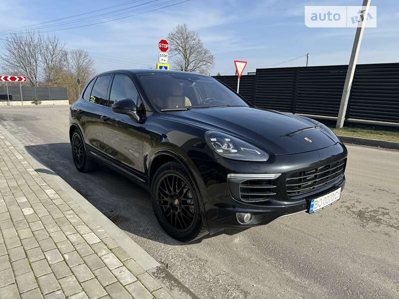 2015 porsche cayenne