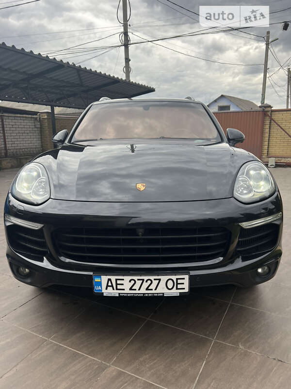 2016 porsche cayenne