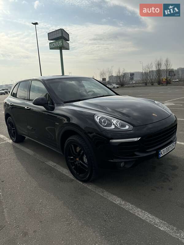 2016 porsche cayenne