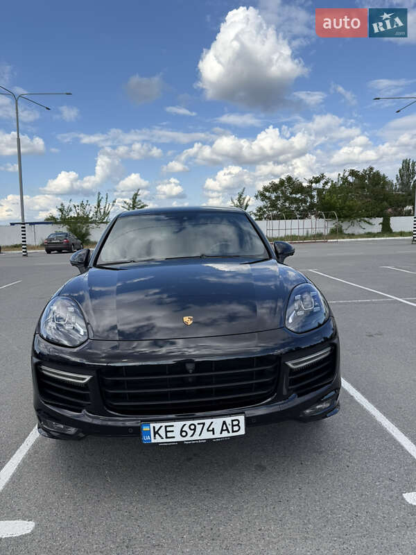 2016 porsche cayenne