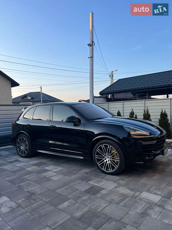 2016 porsche cayenne