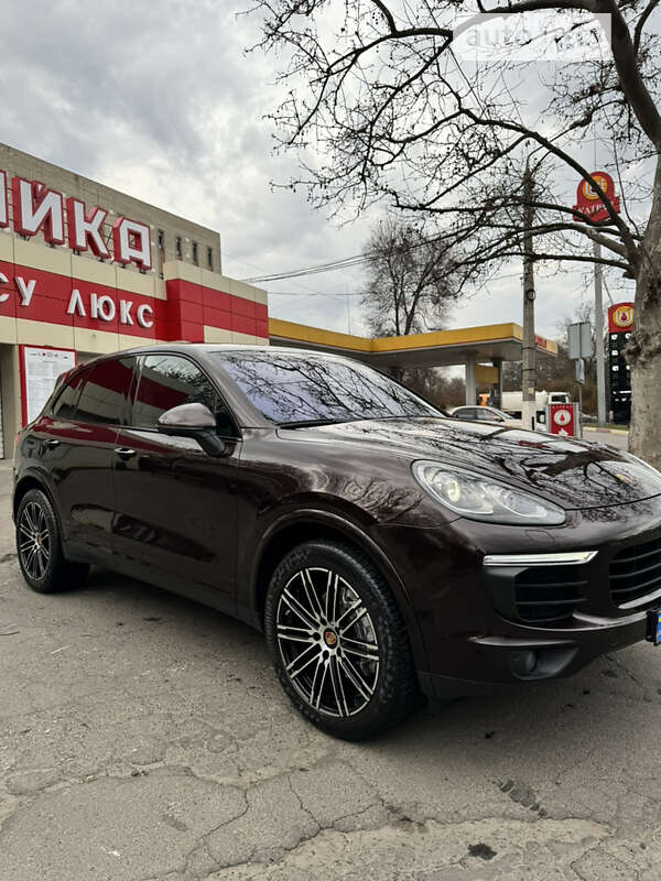 2016 porsche cayenne