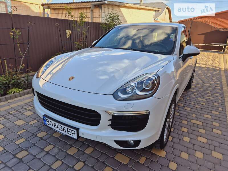 2016 porsche cayenne