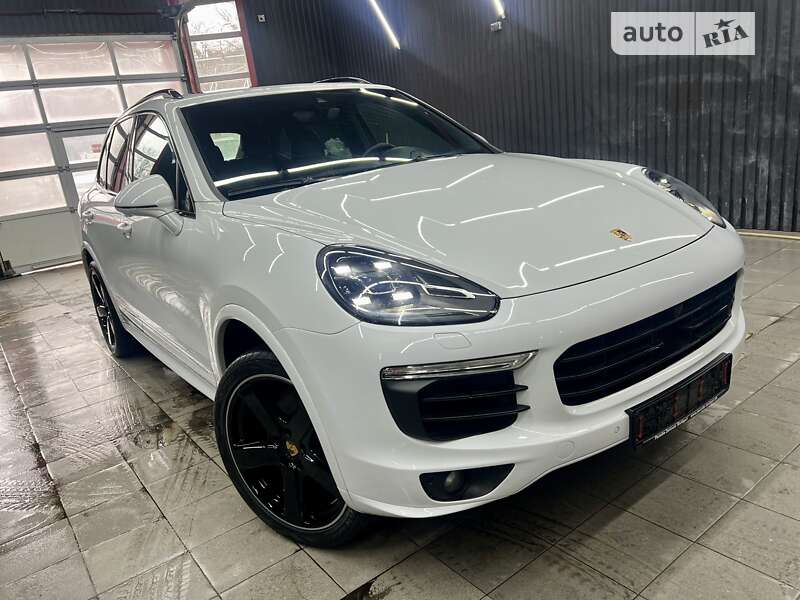 2017 porsche cayenne