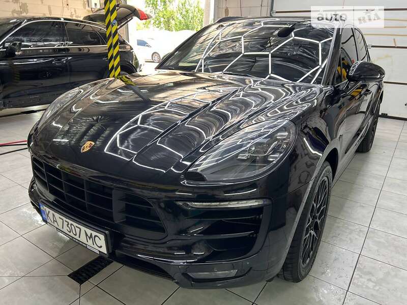 2016 porsche macan gts