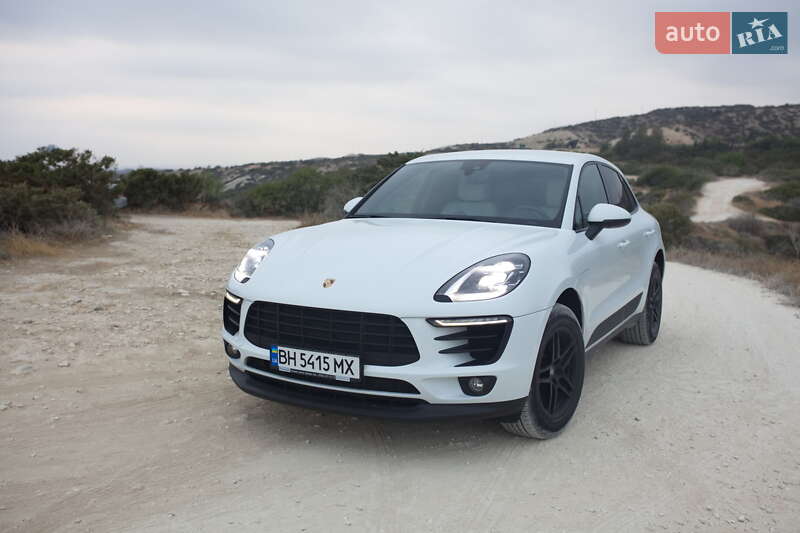2017 porsche macan