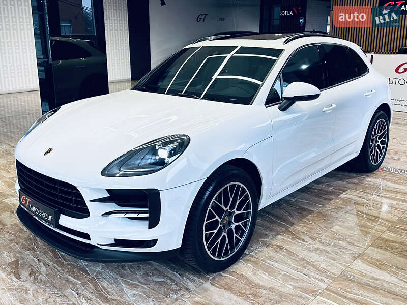 2017 porsche macan