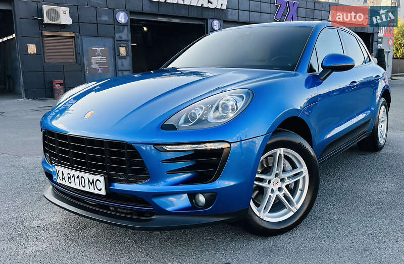 2017 porsche macan r4