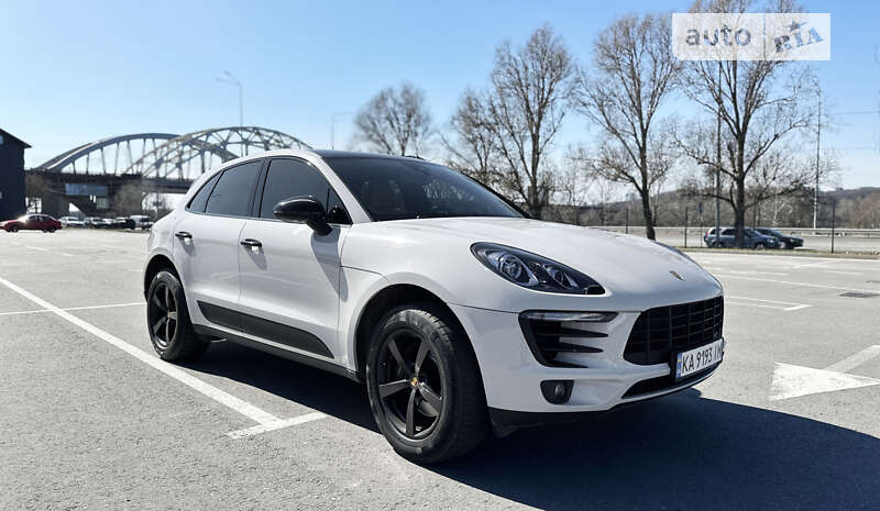 2018 porsche macan