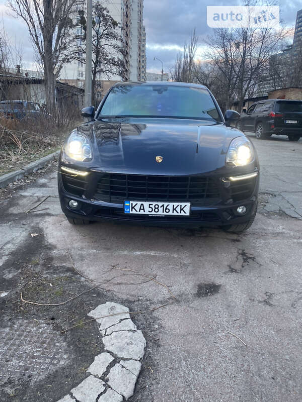 2018 porsche macan