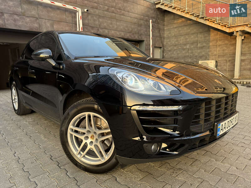 2018 porsche macan