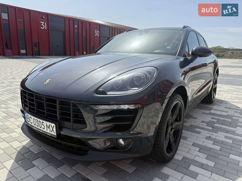 2017 porsche macan