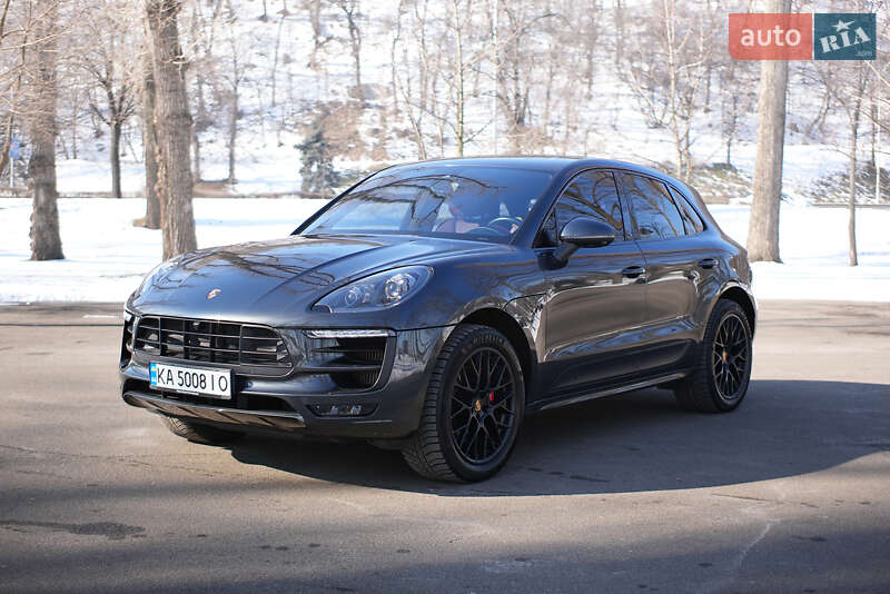 2018 porsche macan gts