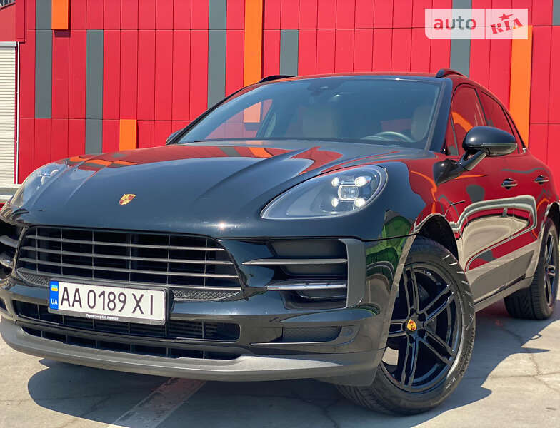 2018 porsche macan r4