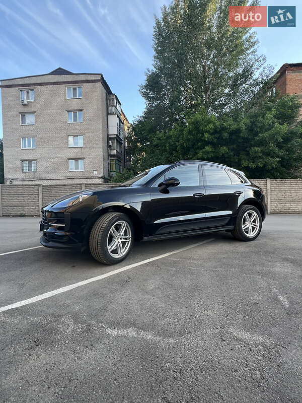 2019 porsche macan r4