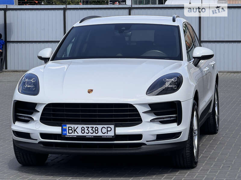 2021 porsche macan