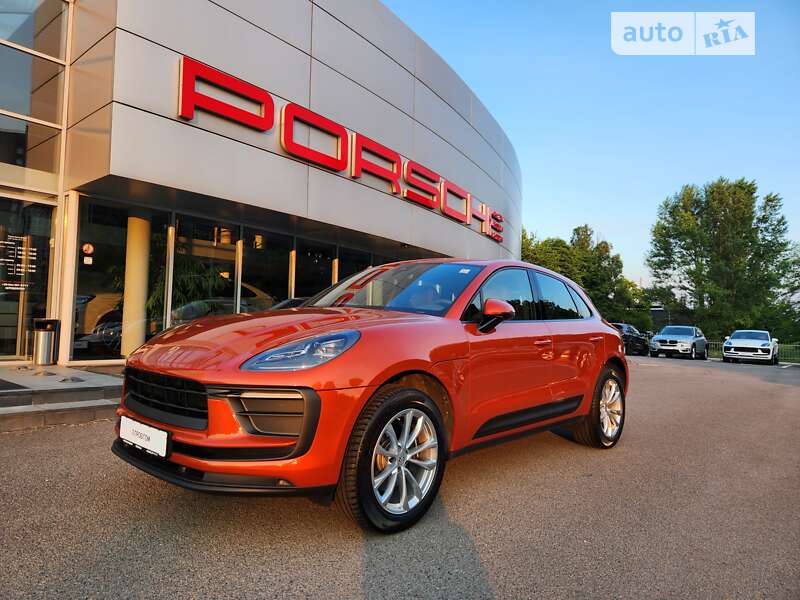 2021 porsche macan r4