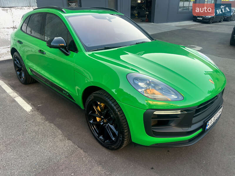 2021 porsche macan