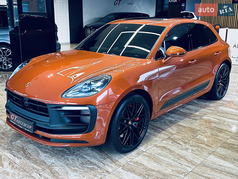 2022 porsche macan