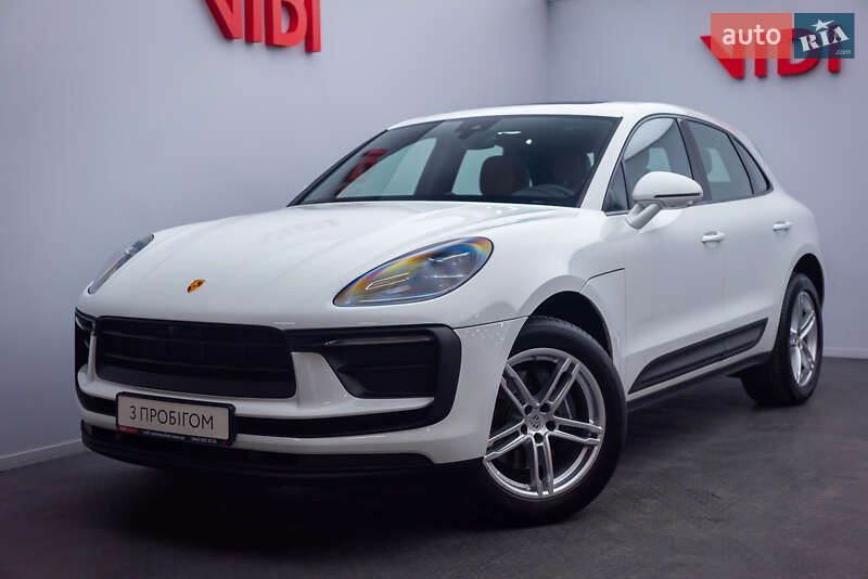2022 porsche macan