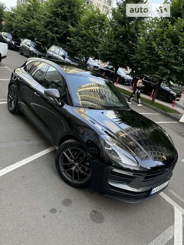 2022 porsche macan