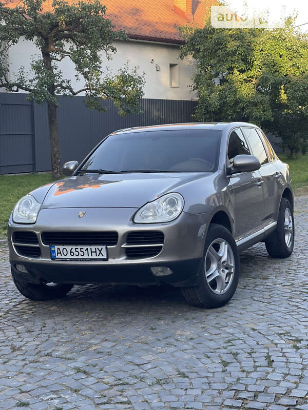 2003 porsche cayenne