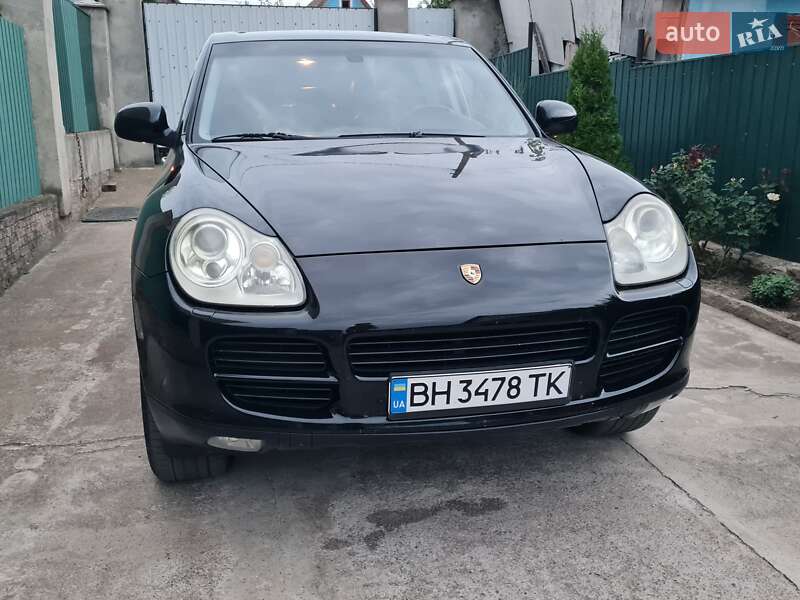 2005 porsche cayenne