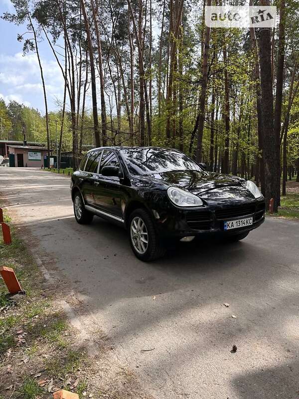 2005 porsche cayenne