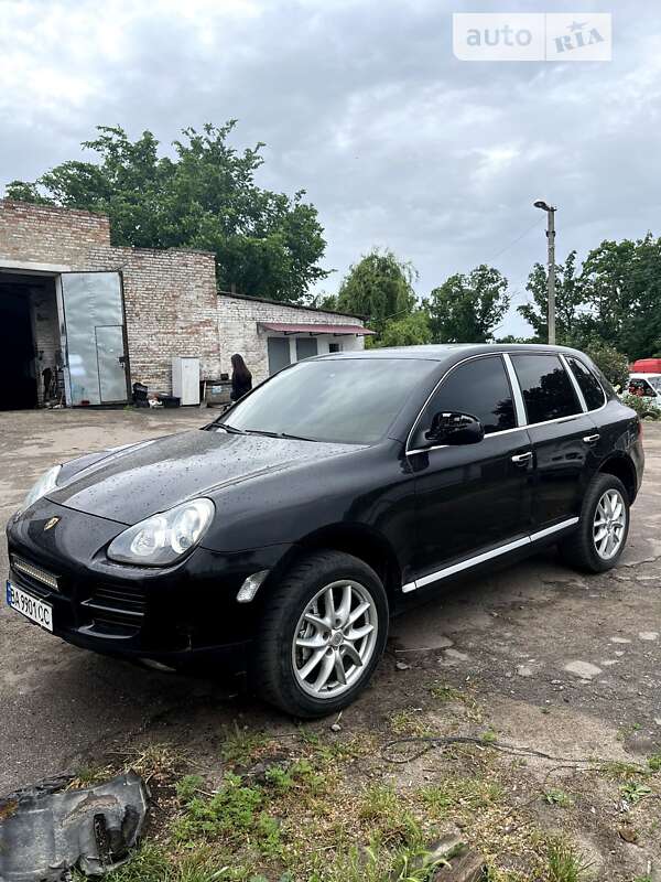 2005 porsche cayenne