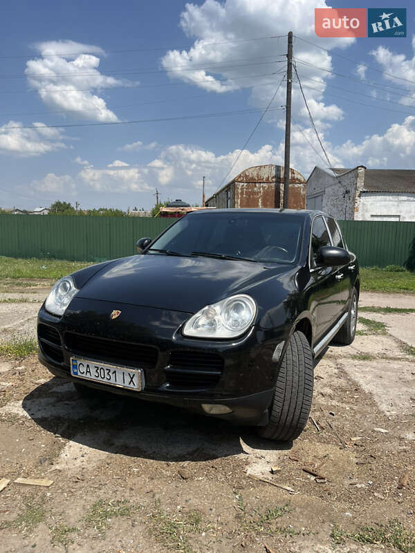 2005 porsche cayenne