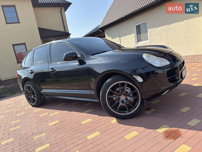 2005 porsche cayenne