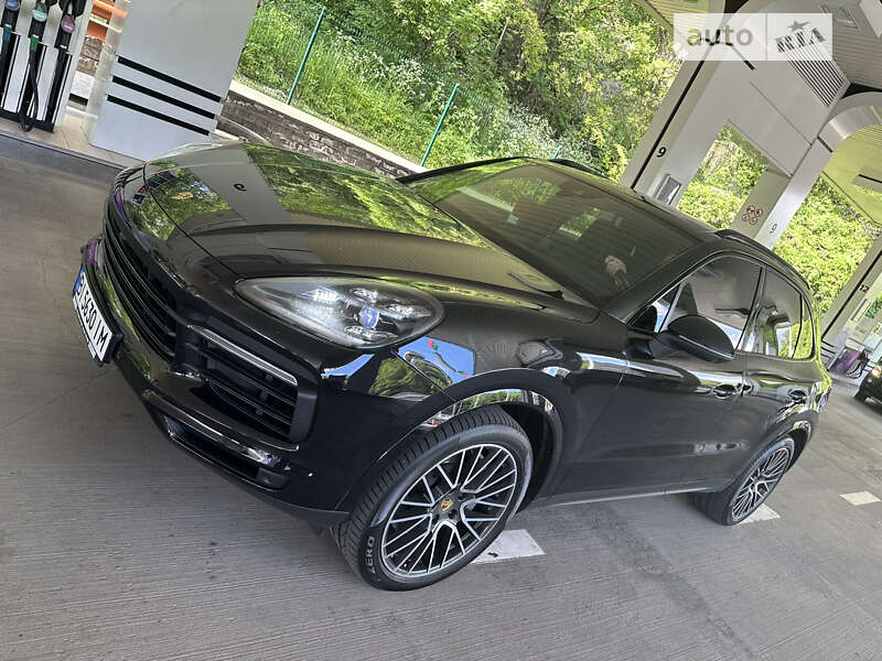 2017 porsche cayenne