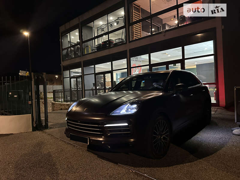 2018 porsche cayenne