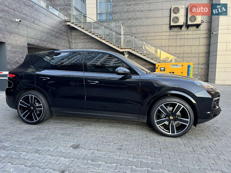 2019 porsche cayenne