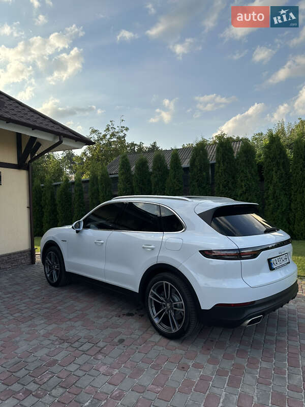 2020 porsche cayenne