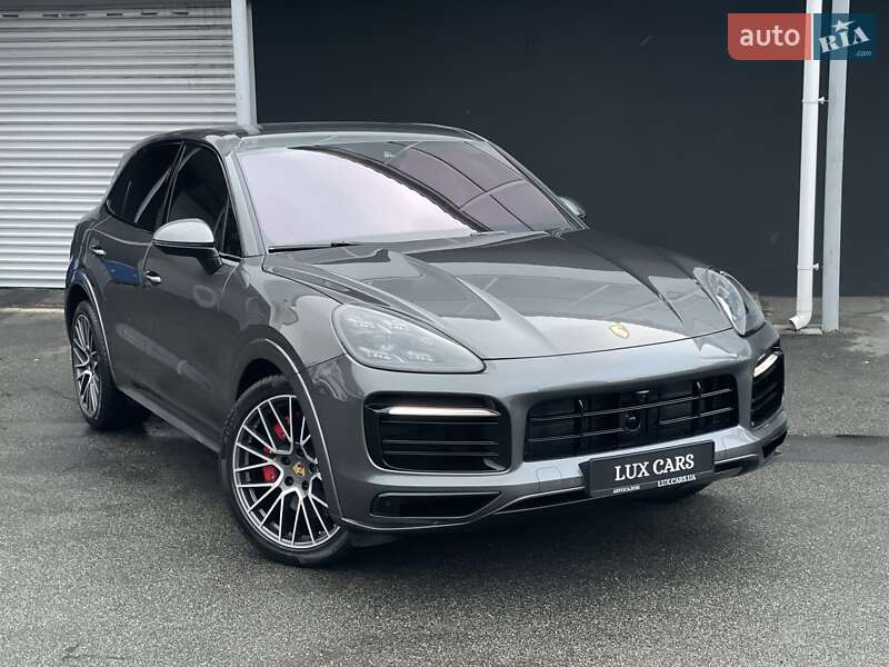 2021 porsche cayenne