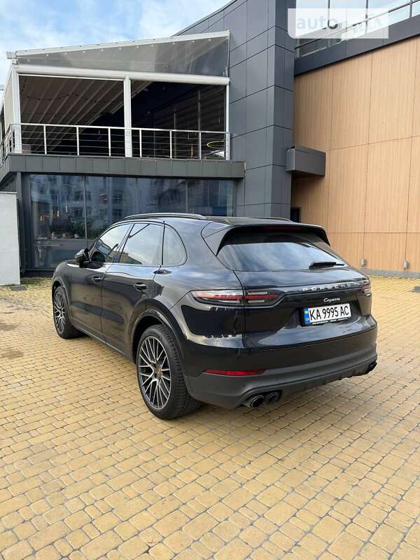 2021 porsche cayenne