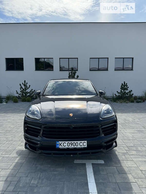 2022 porsche cayenne