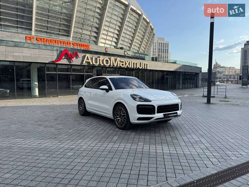 2022 porsche cayenne