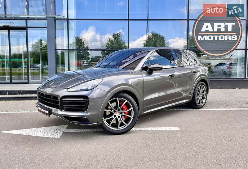 2022 porsche cayenne
