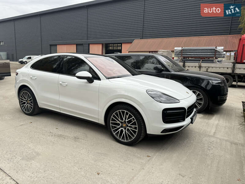 2021 porsche cayenne coupe