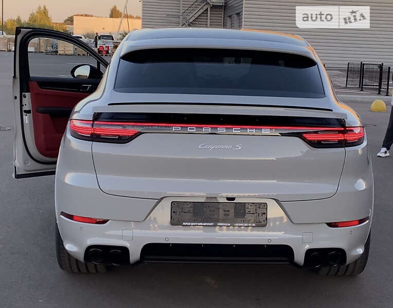 2021 porsche cayenne