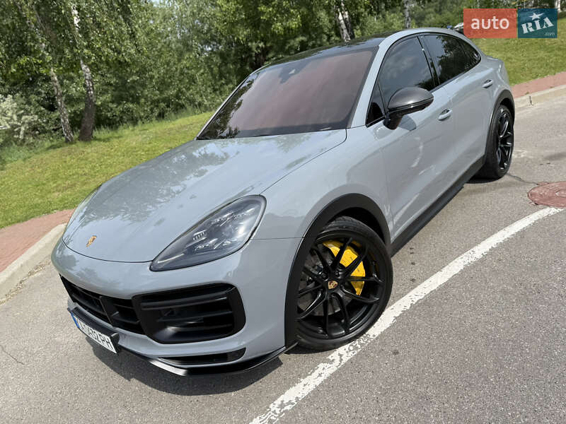 2022 porsche cayenne
