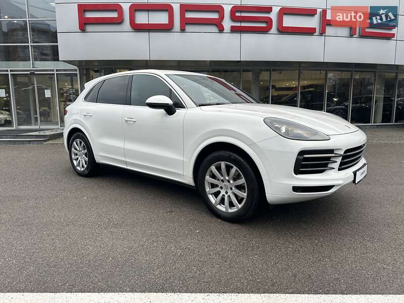 2022 porsche cayenne