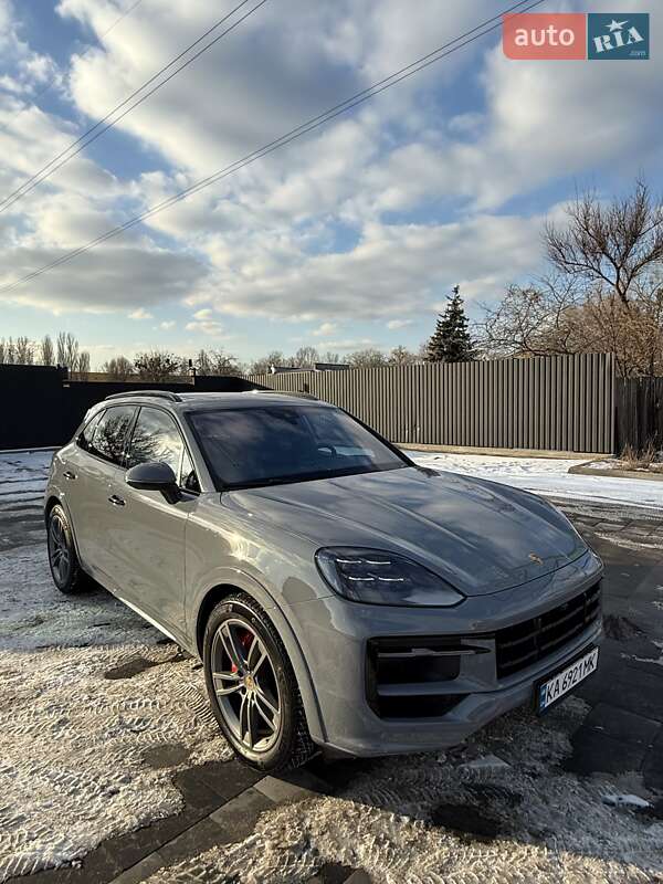2023 porsche cayenne