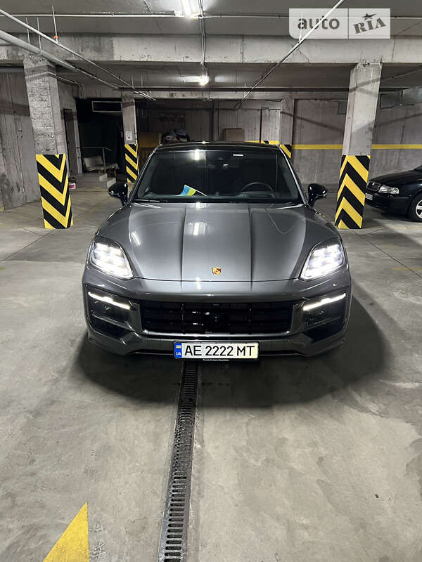 2024 porsche cayenne coupe