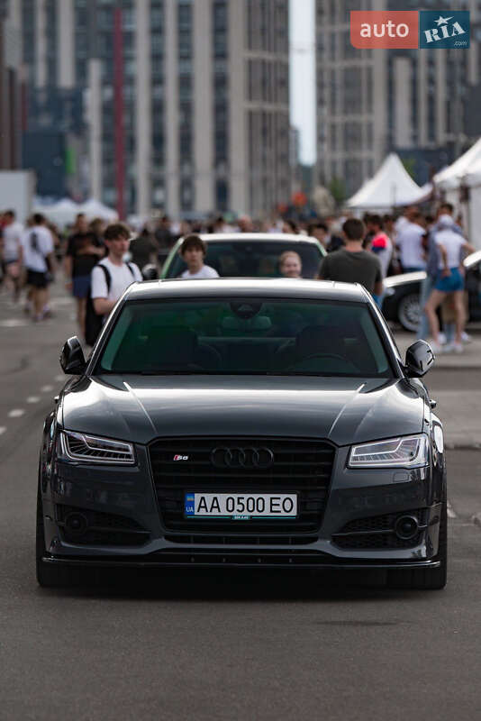 2016 audi s8